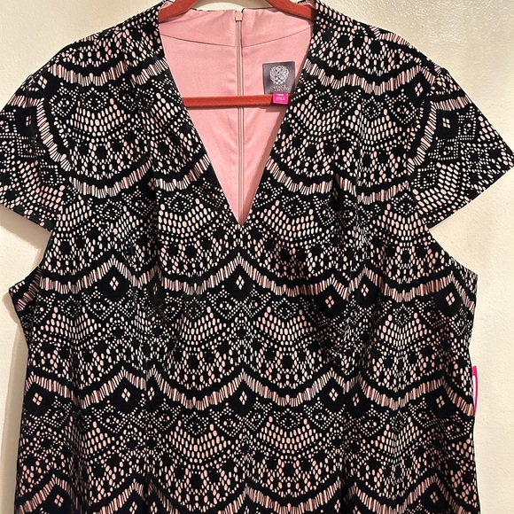 NWT VINCE CAMUTO Plus Size Flocked Fit & Flare Dress - Size 20 W - Picture 8 of 10